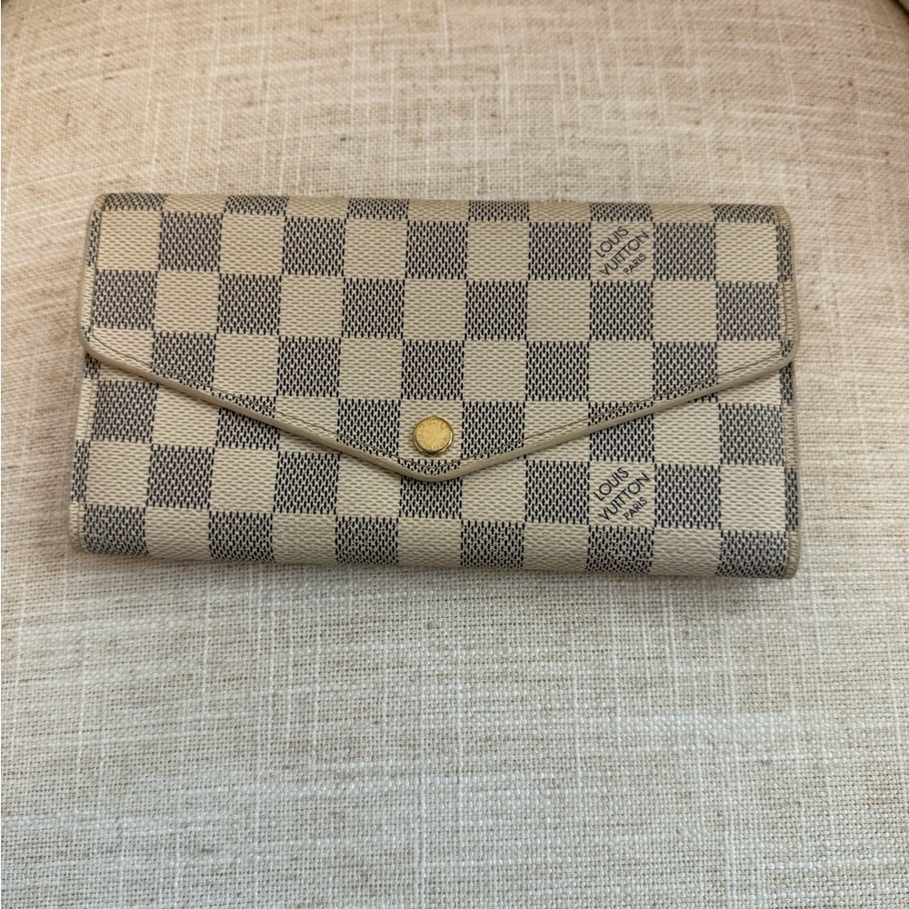 Louis Vuitton Damier Azur  Sarah Wallet